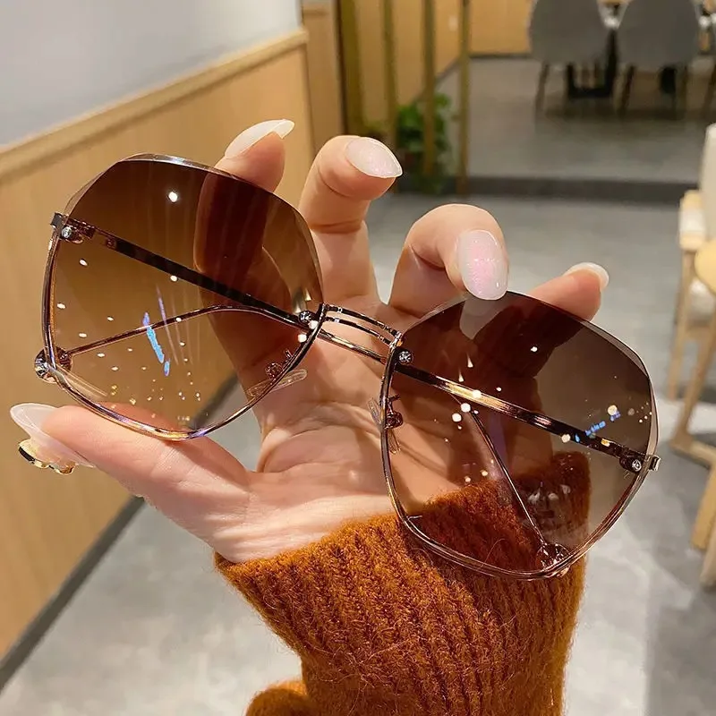 Designer Sunglasses - Солнцезащитные очки в стиле ретро, модный