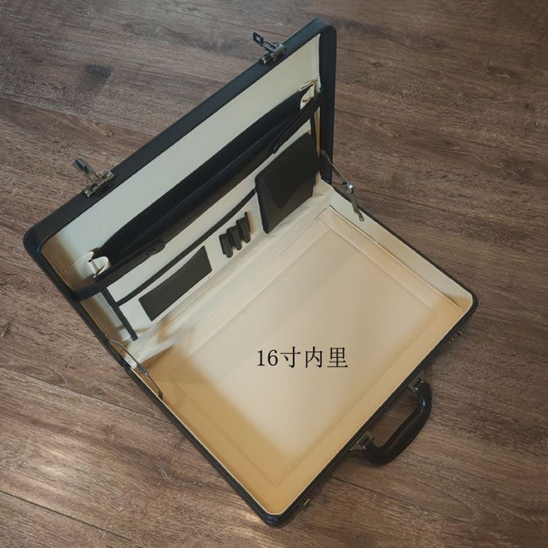 Многофункциональный портативны – обзор и цена Leather Briefcase